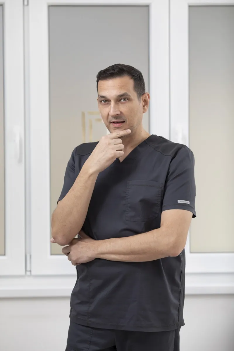 Dr Dejan Donfrid